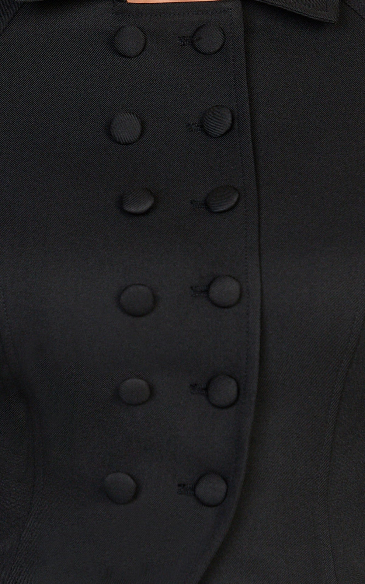 Lioness - Form Jacket in Noir