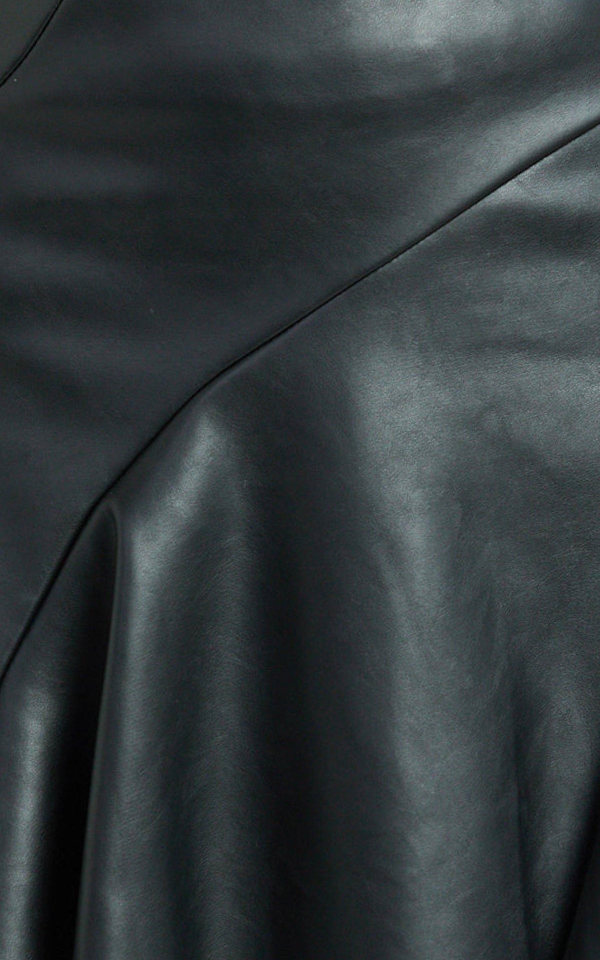 Gwen Mini Skirt - Circular Cut Panel Fit And Flare Skirt in Black