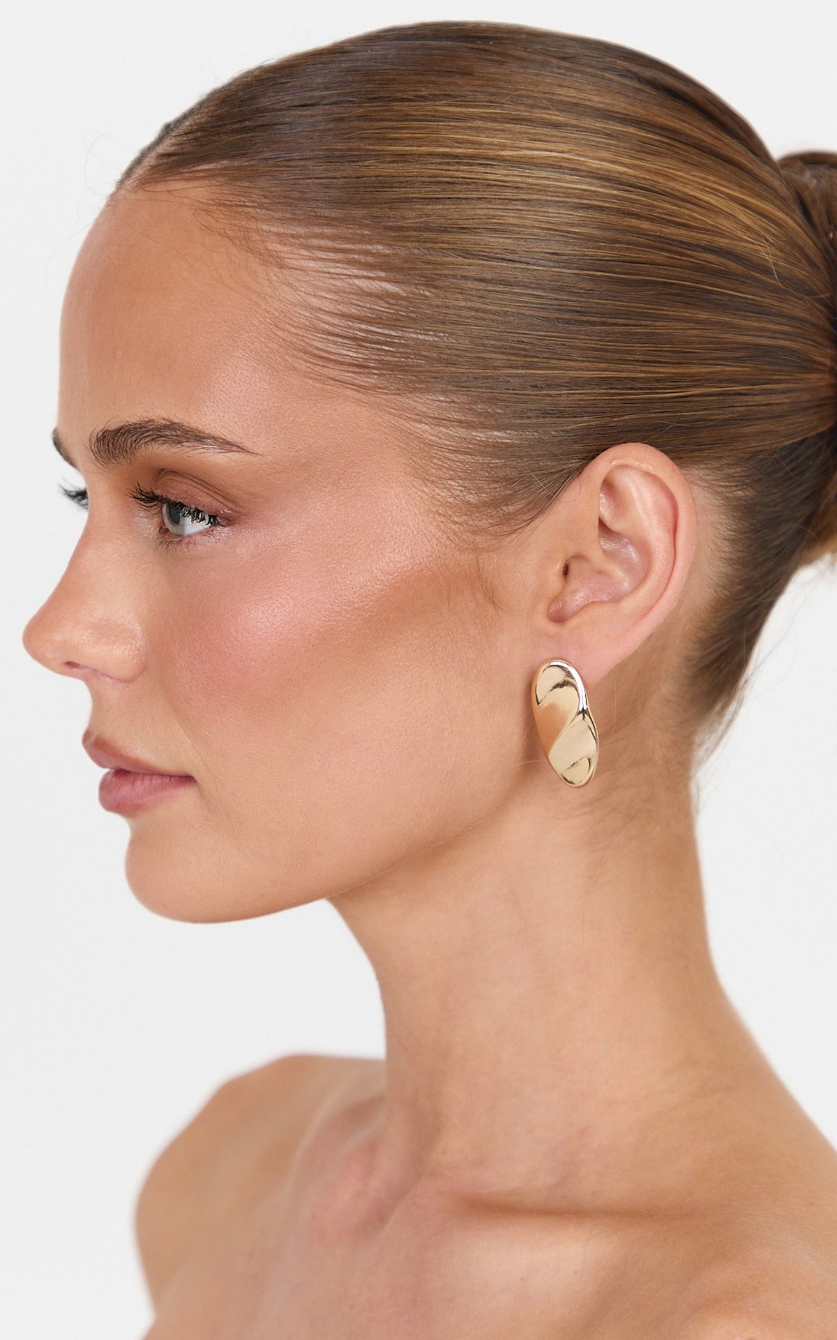 Atalia Earrings - Oval Stud Earrings in Gold