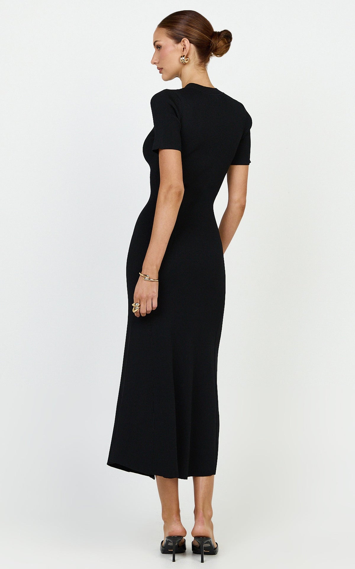 Lanie Midi Dress - Knitted Crew Neck Short Sleeve Dress in Black
