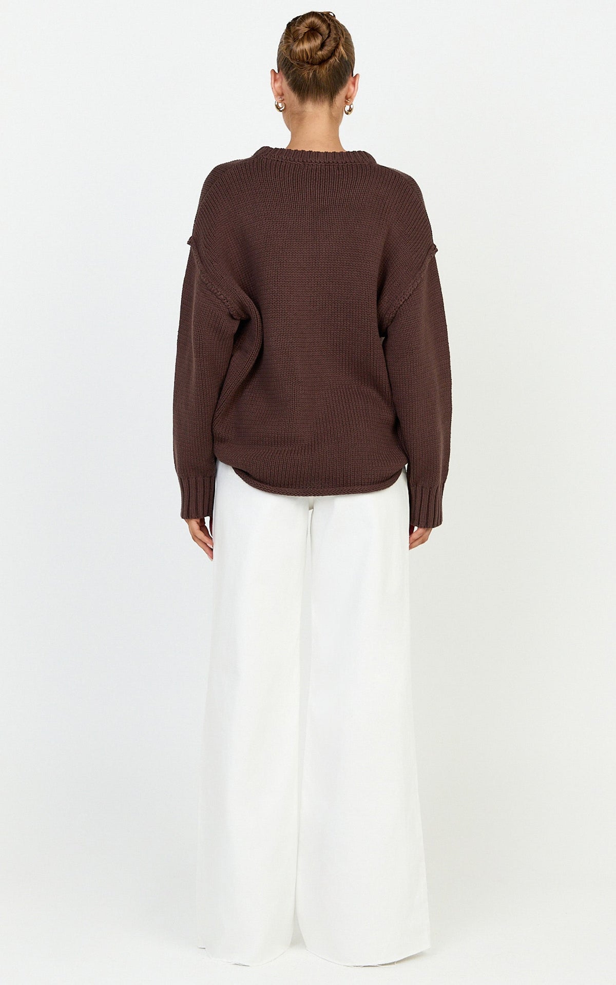 Kira Jumper - Crew Neck Oversized Knit Jumper in Chocolate