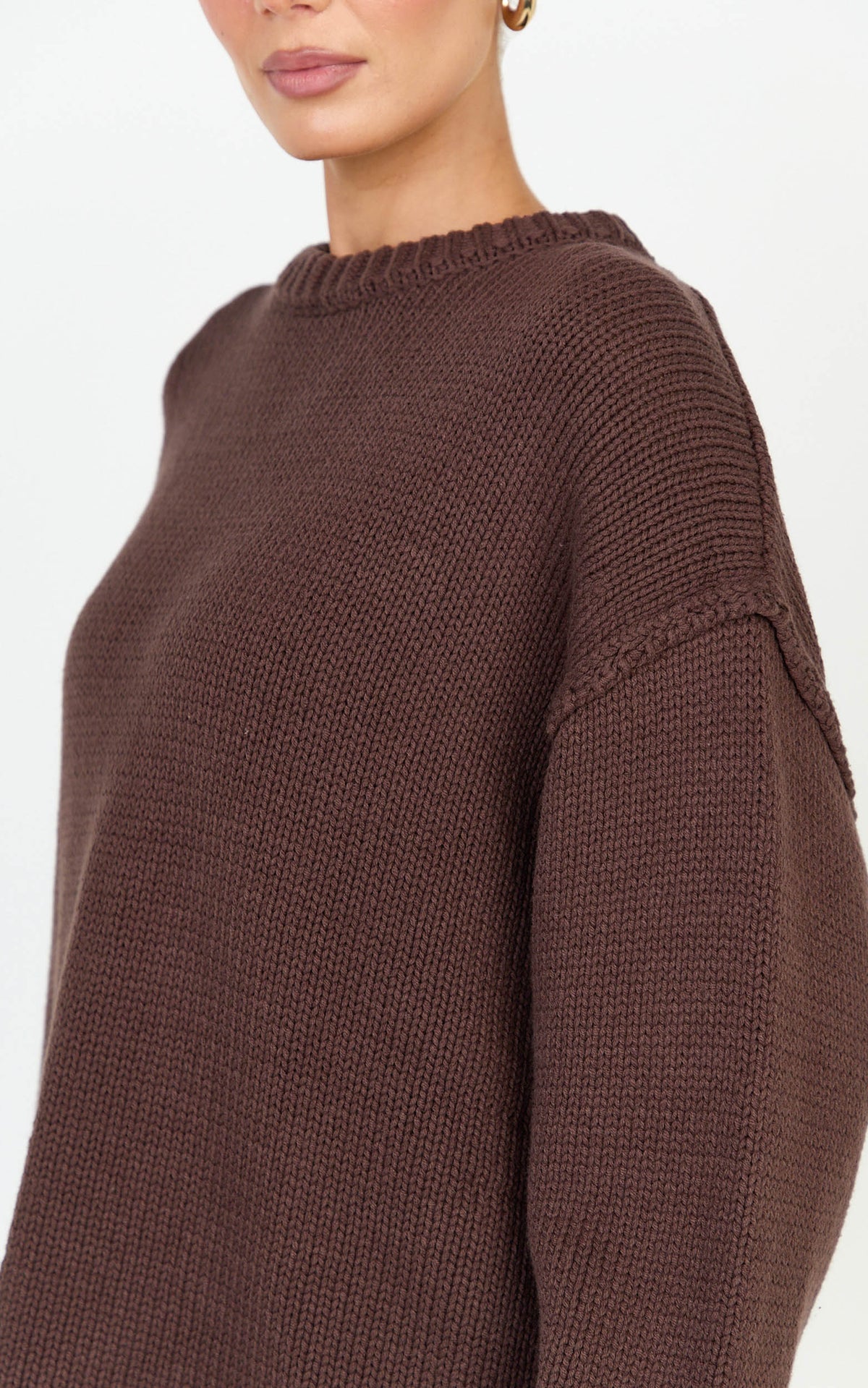 Kira Jumper - Crew Neck Oversized Knit Jumper in Chocolate