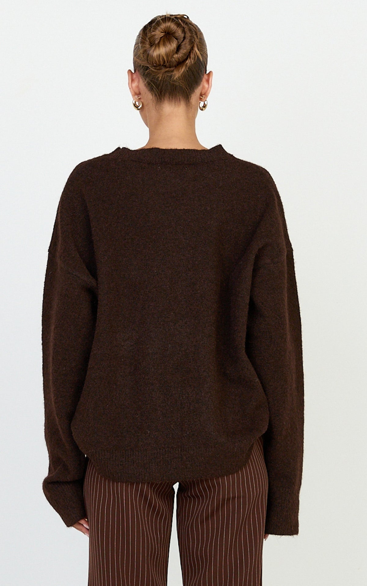 Amanda Jumper - Crew Neck Long Sleeve Knit Sweater in Chocolate