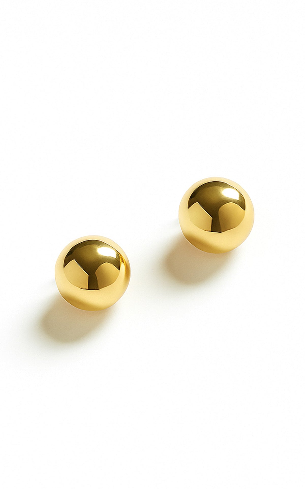 Celeste Circle Stud Earrings in Gold