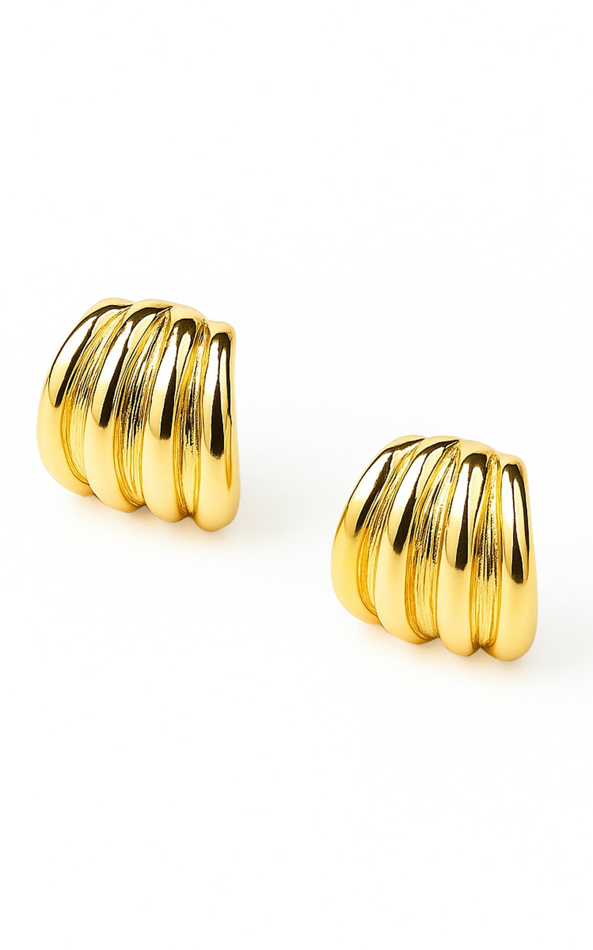 Lilou Ridge Stud Earrings in Gold
