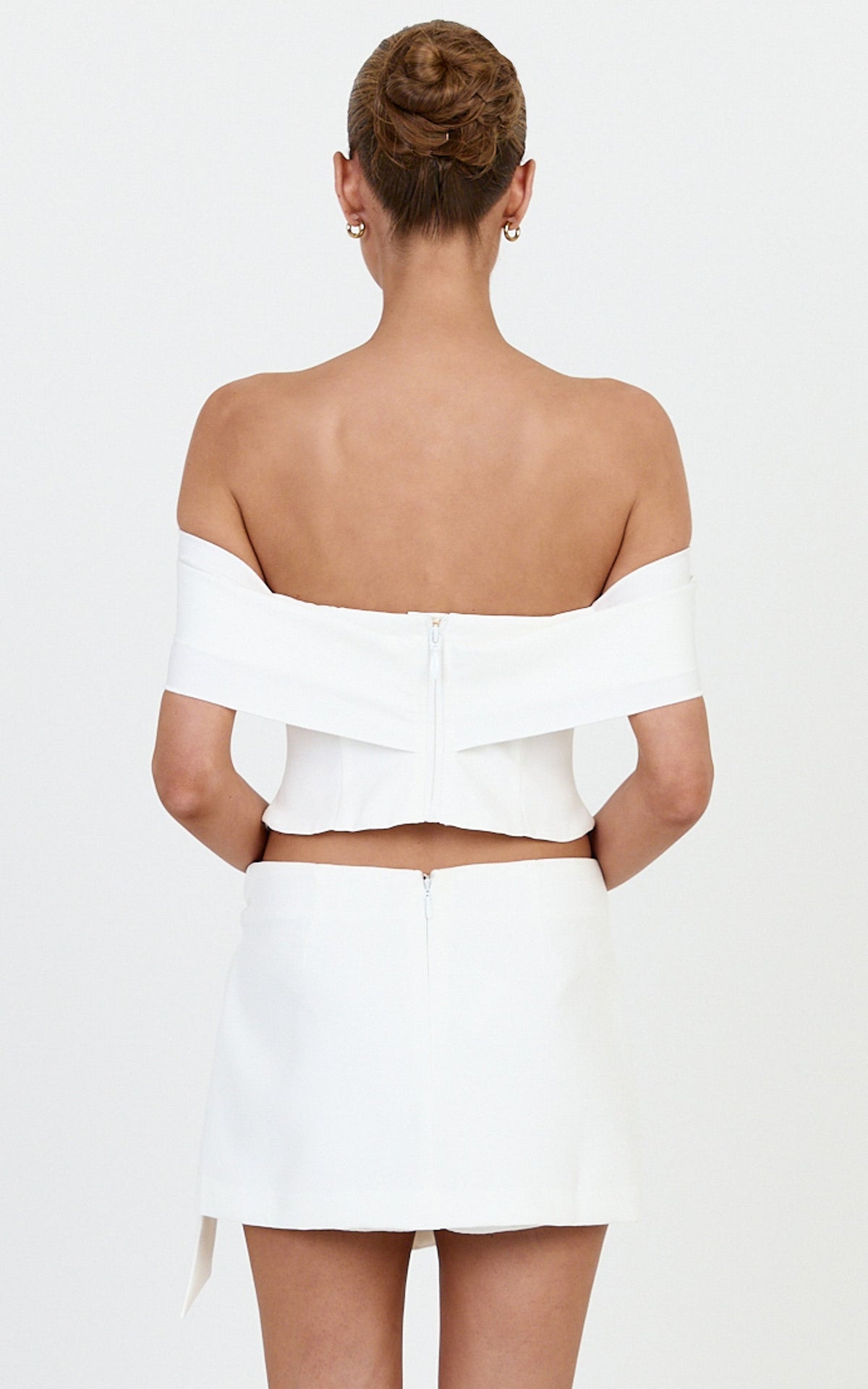 Sabrina Top - Off The Shoulder Twist Neck Top in Off White