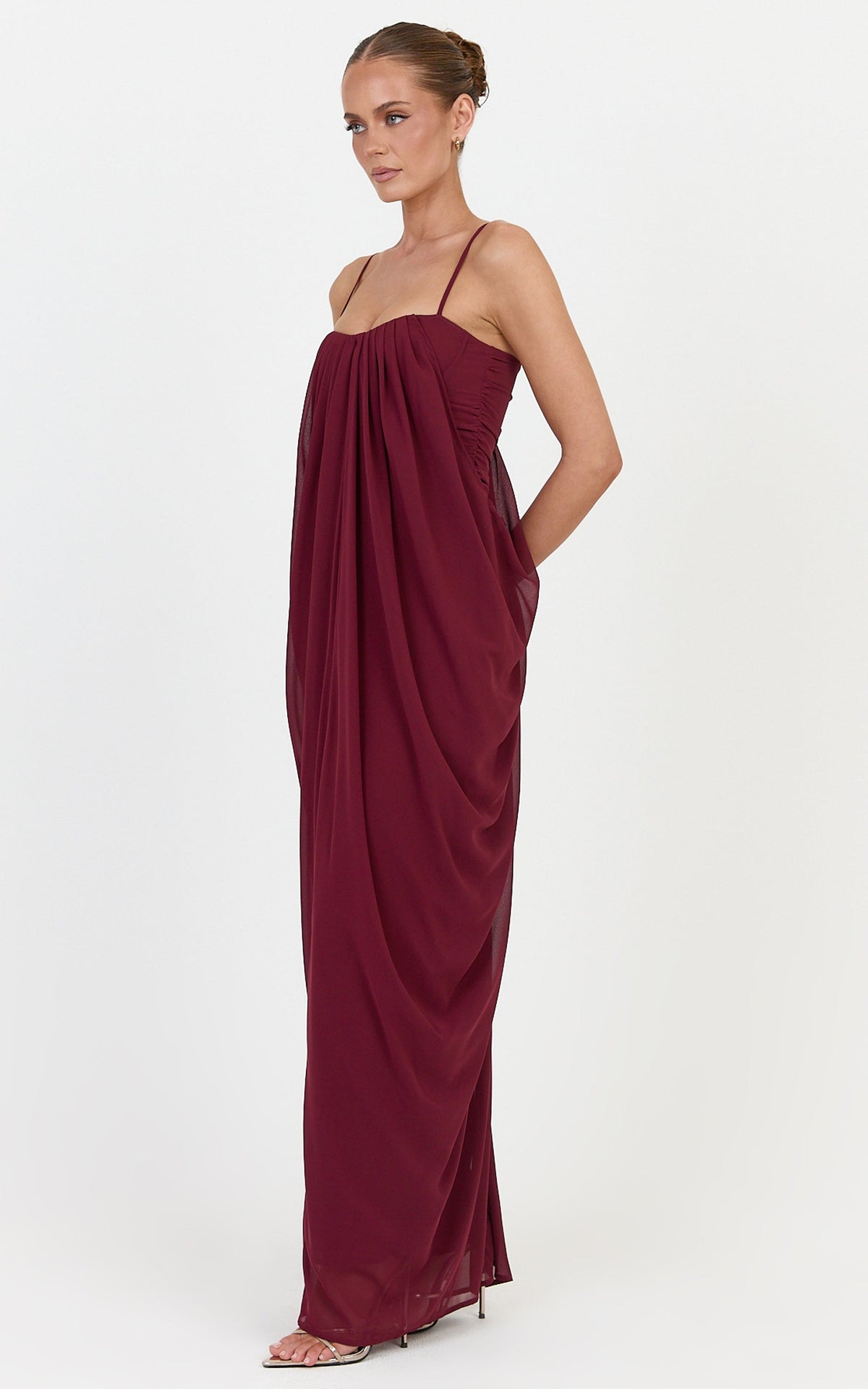 Eloise Maxi Dress - Draped Dress With Sweetheart Neckline And Spaghetti Straps in Wine