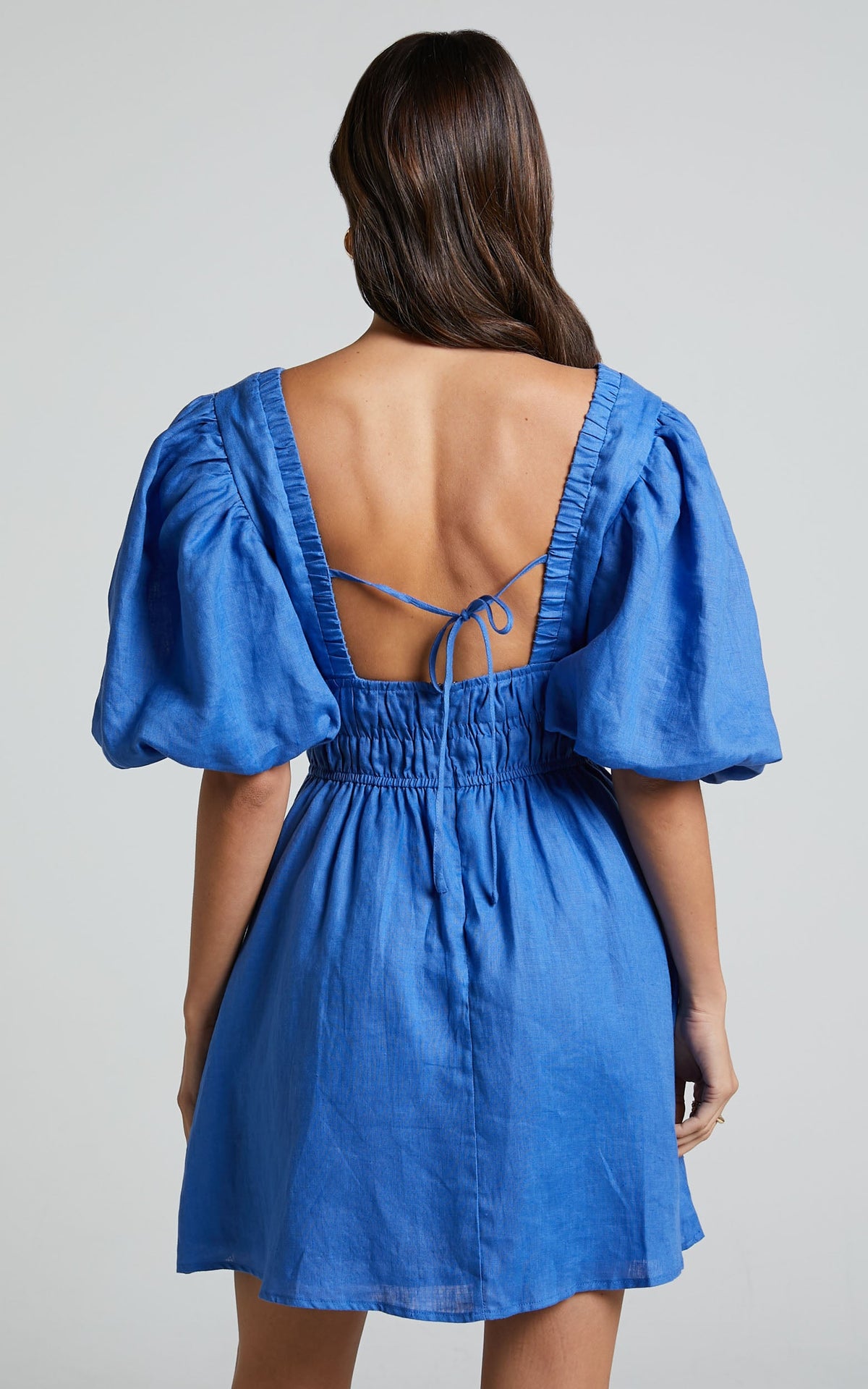 Amalie The Label - Khaila Linen Plunge Puff Sleeve Mini Linen Dress in Blue