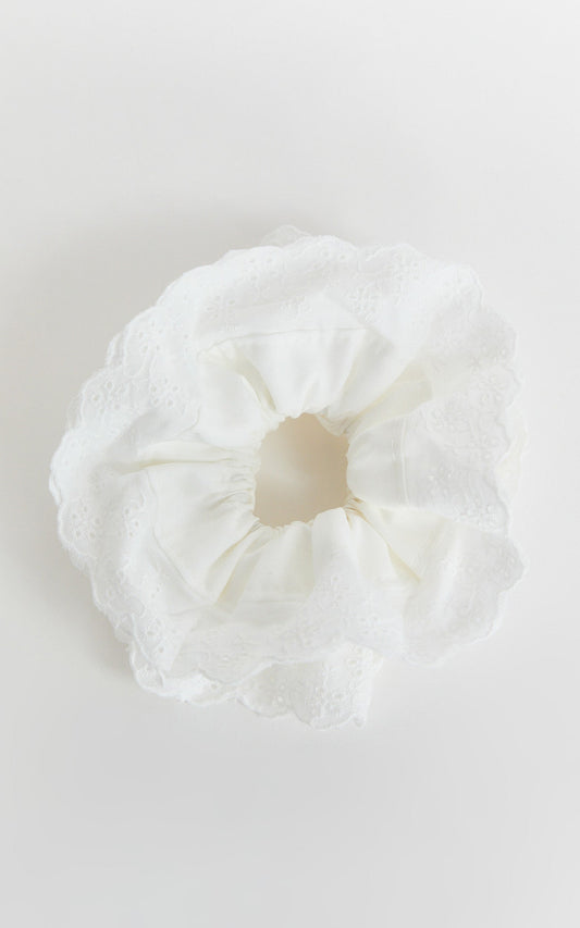 Kahrissa Broderie Scrunchie in White