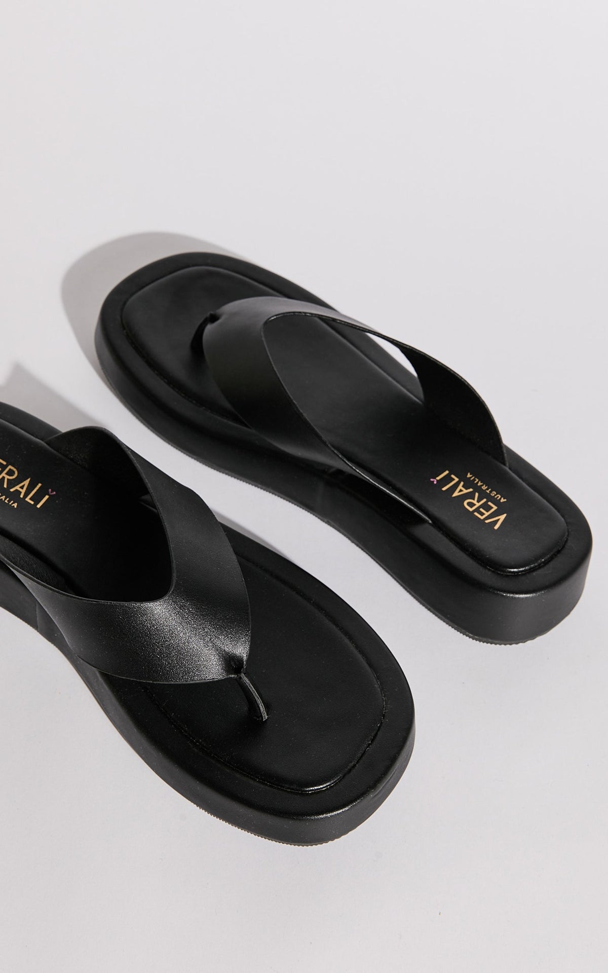 Verali - Bouncer Sandals in Black